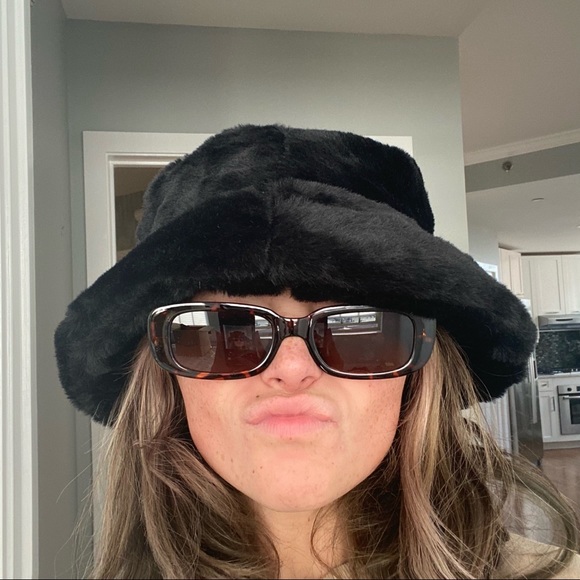 SUNGLASSES - Picture 1 of 2